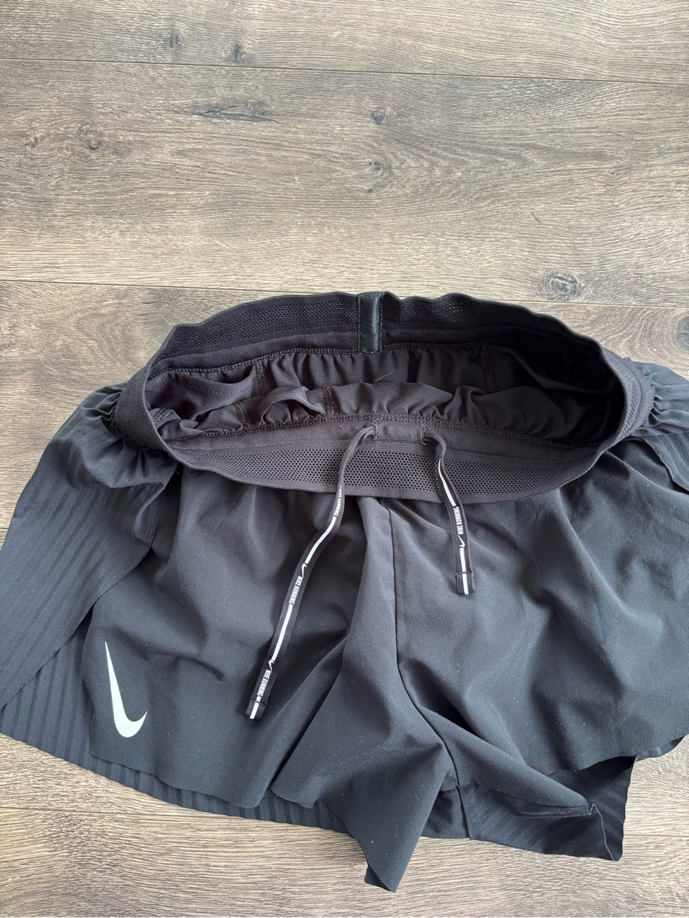 Nike Women’s Aeroswift Black Athletic Shorts - Picture 9 of 9
